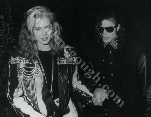 Michael%20Jackson,%20Brooke%20Shields%201990%20LA.jpg