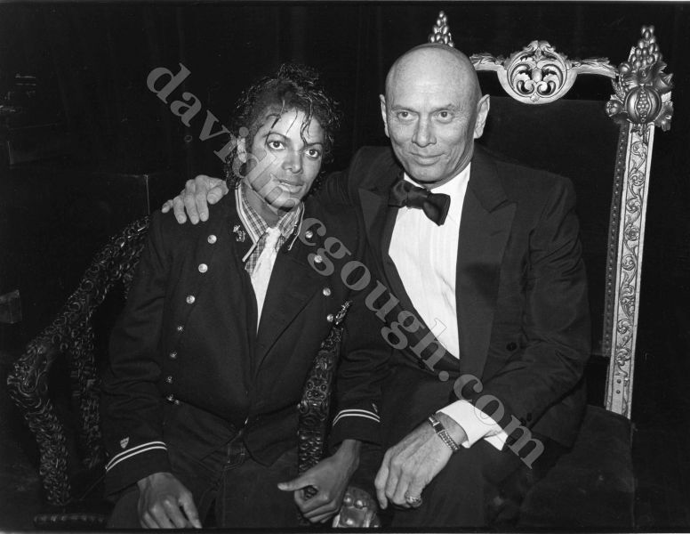 Michael%20Jackson,%20Yul%20Brynner%201984%20NYC.jpg